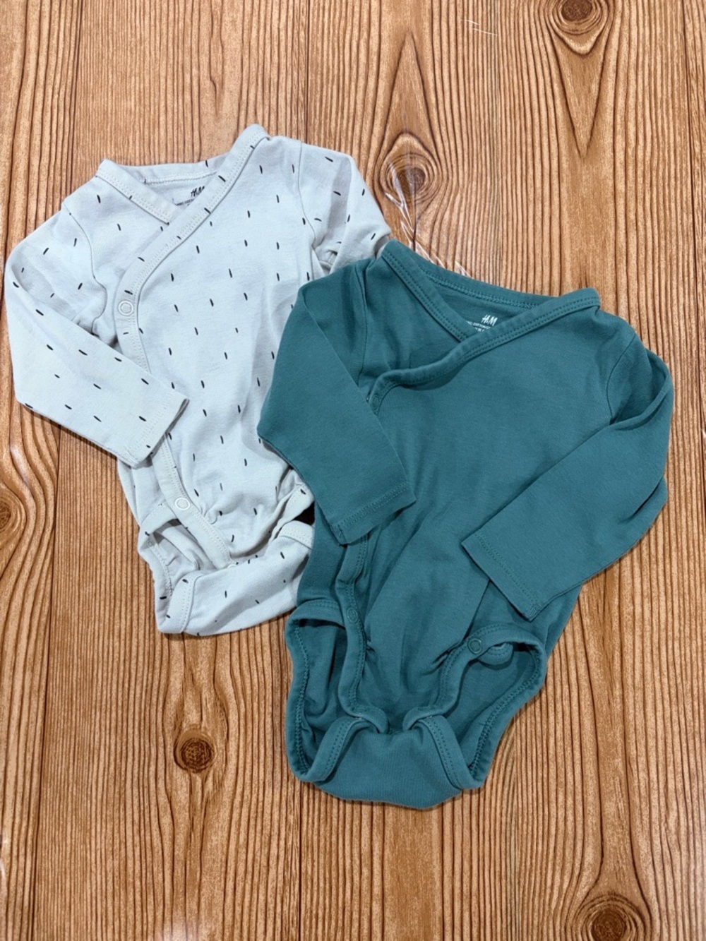7/$20 H&M Baby Long-Sleeve One-Piece Bodysuit Set 2-4 Months Cotton